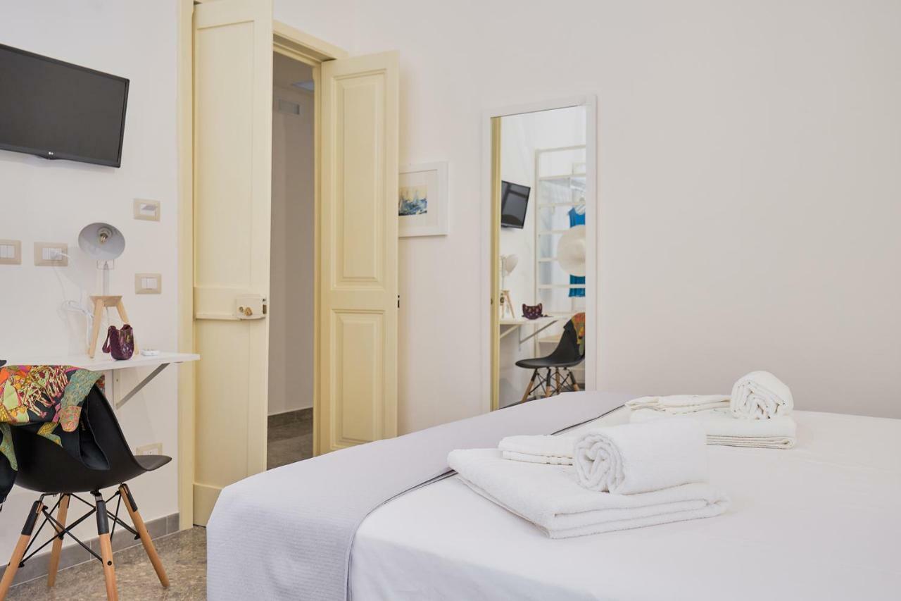 Dimora Casanello Hotel Lecce Bagian luar foto
